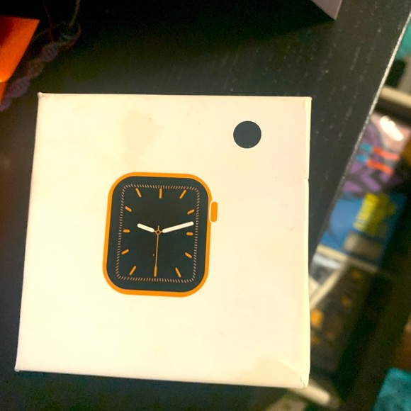 Smart watch with charger - Picture 2 of 3